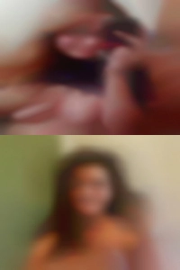 KY fucking nude swinger on webcam.